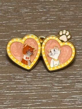 Disney Aristocats Duchess & O’Malley Loungefly Locket Pin